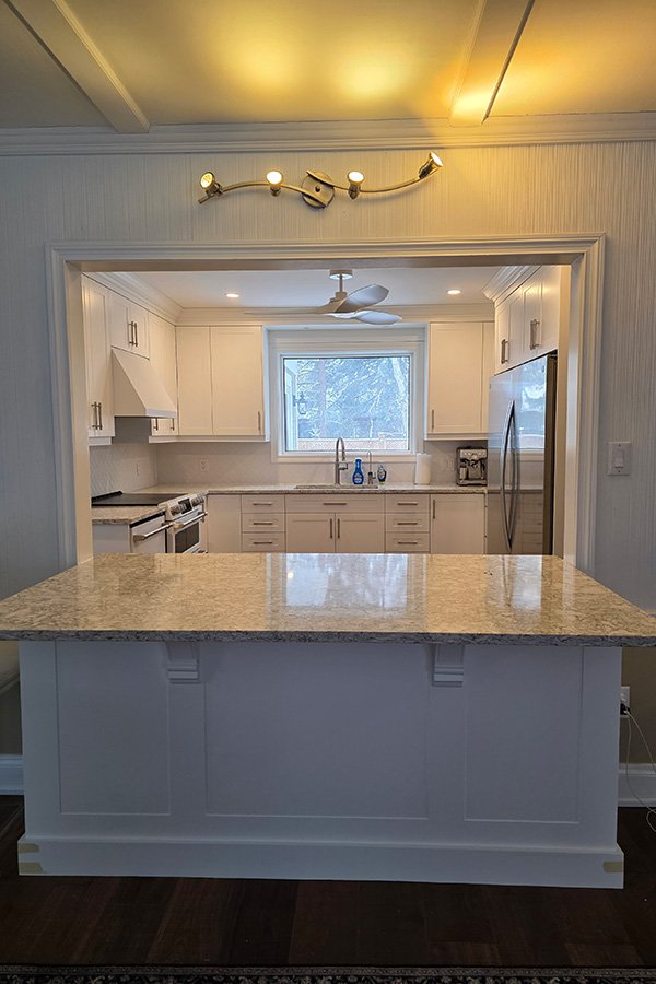 Custom Kitchen Cabinets in Mississauga | HDF Shaker Doors & Cambria Quartz Countertop